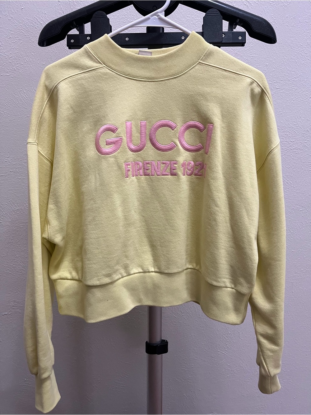 Gucci Pale Yellow Cropped Sweatshirt with Pink Embroidered Logo